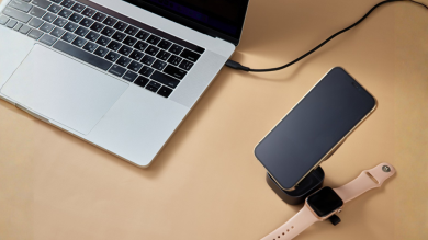 Bild Laptop, Smartphone und Smartwatch